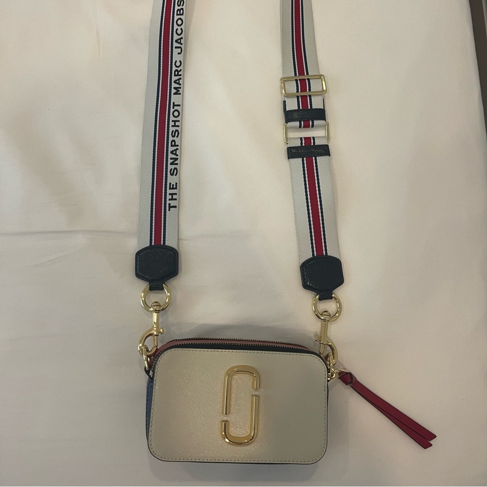 Marc Jacobs- The Snapshot Bag